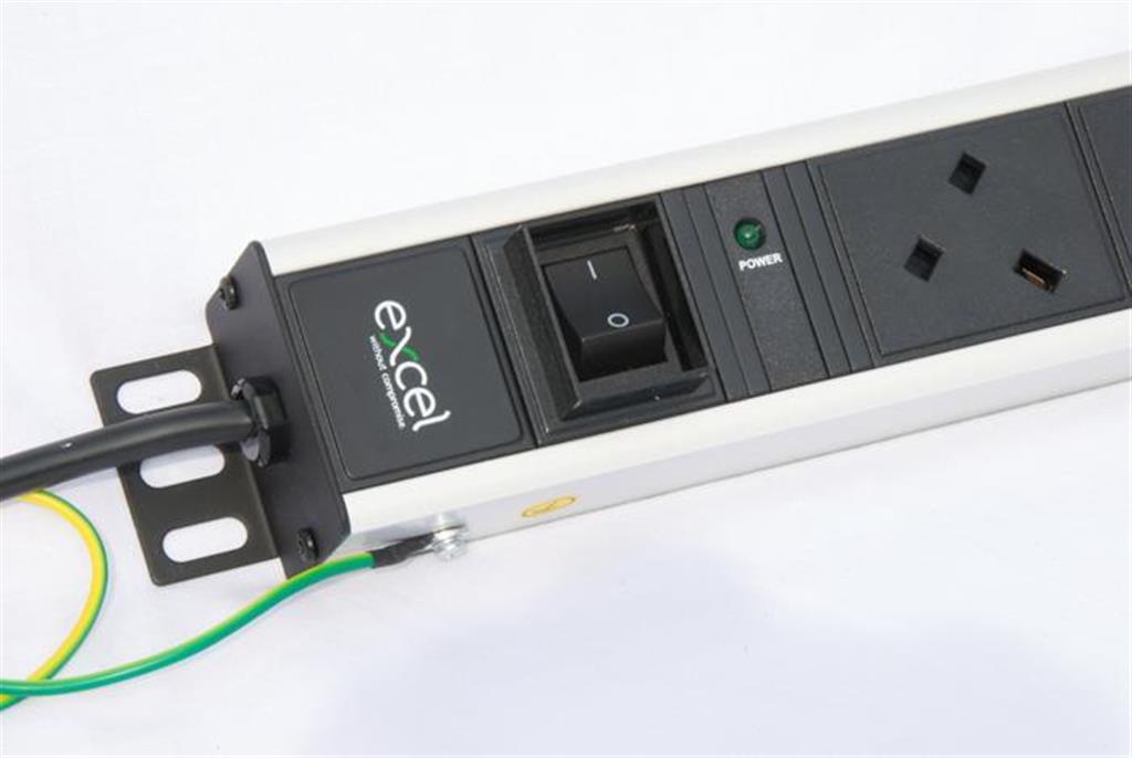 Excel 555-251 Power Extension 3 M 8 Ac Outlet(S) Black. White